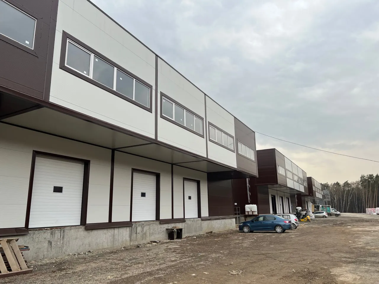 Каркасный склад с сэндвич-панелями 18х36х6.3 м фото